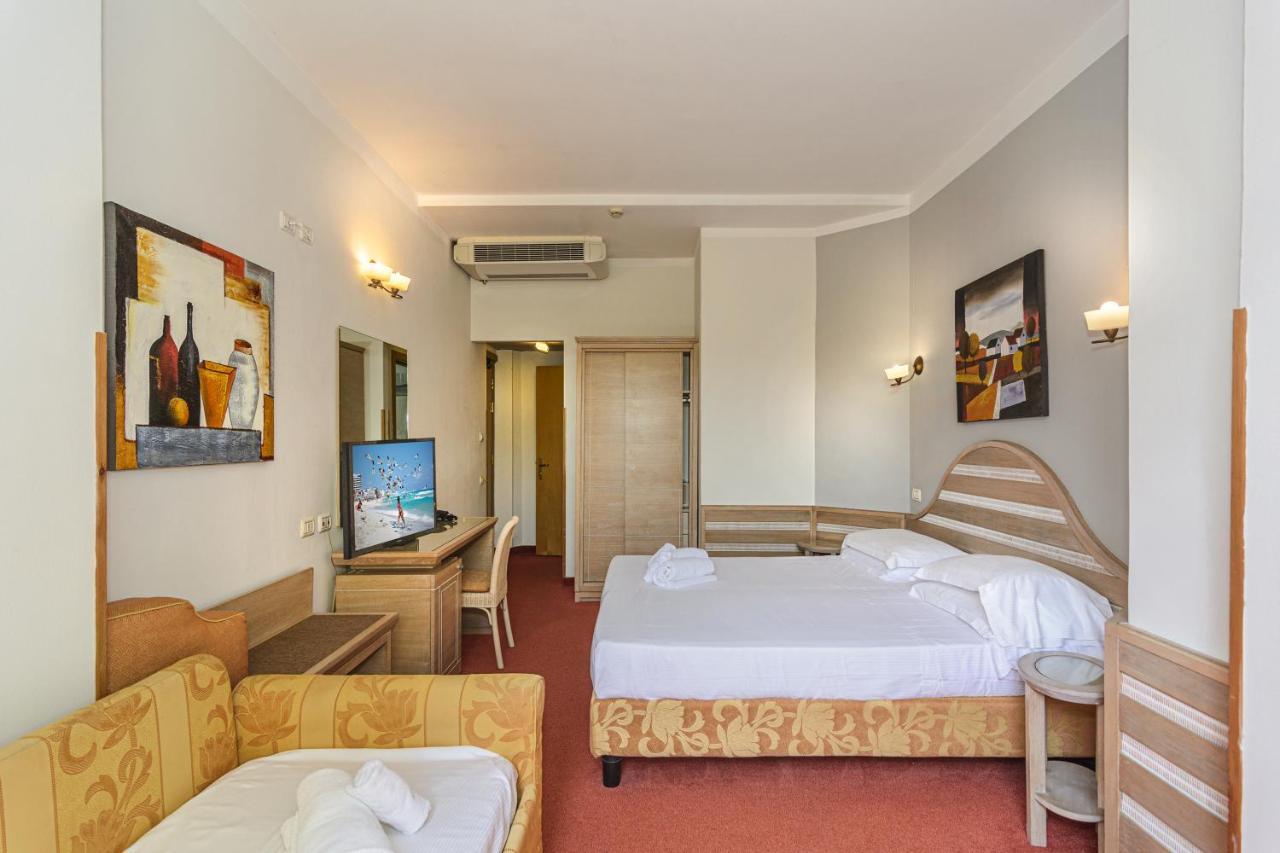 Hotel Nedy Marina di Massa Ngoại thất bức ảnh